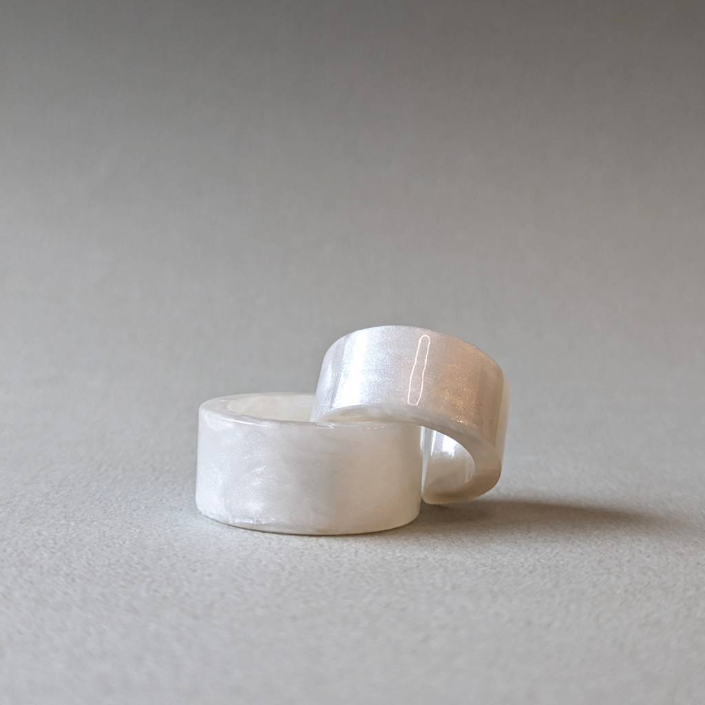 Hi!Ring / White Pearl Skelton