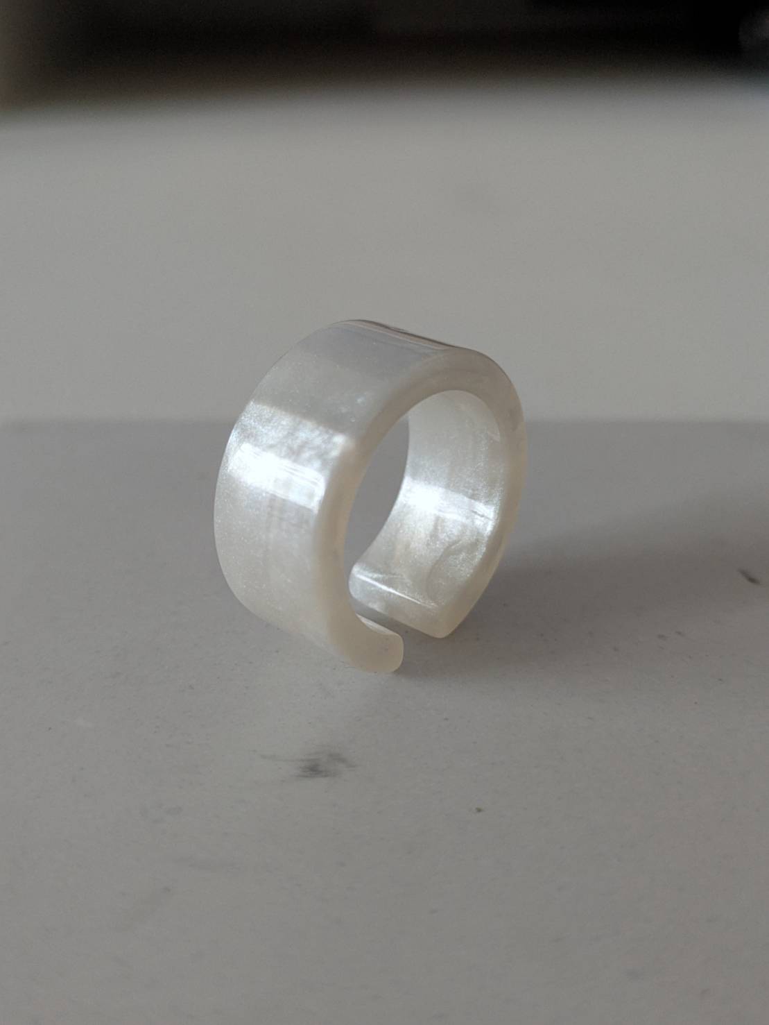Hi!Ring / White Pearl Skelton